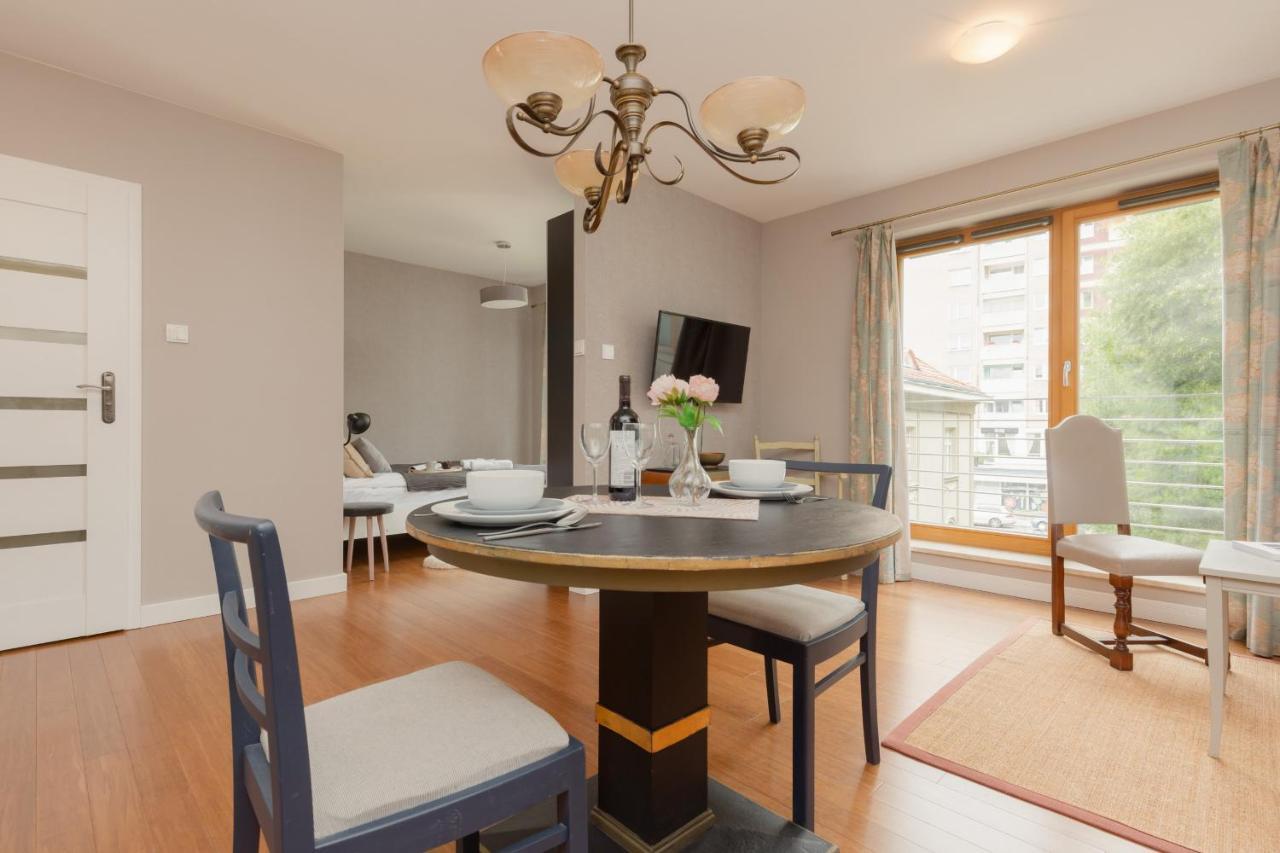Elegancki Apartament W Centrum Gdyni Z Parkingiem By Noclegi Renters グディニャ エクステリア 写真