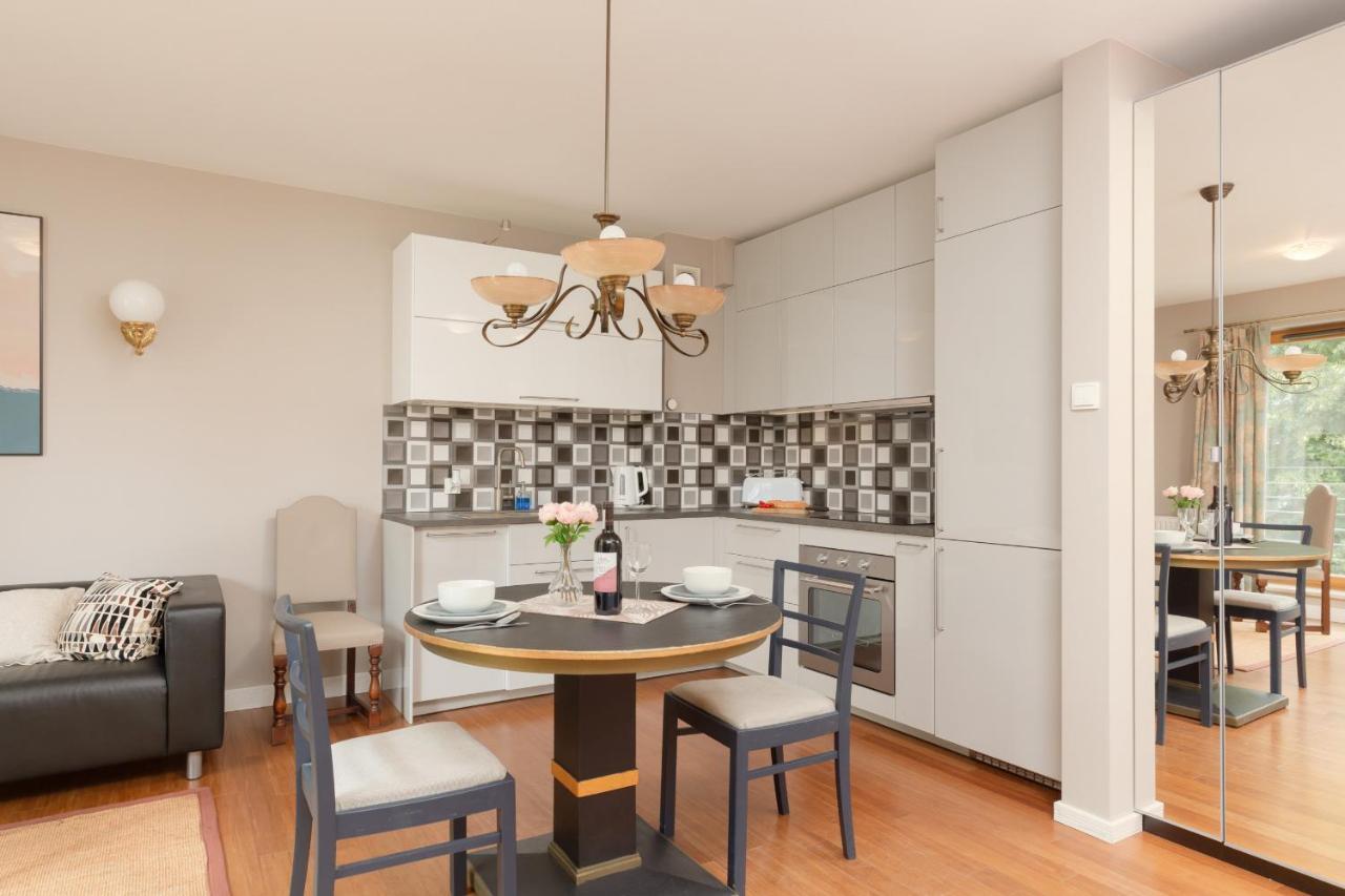 Elegancki Apartament W Centrum Gdyni Z Parkingiem By Noclegi Renters グディニャ エクステリア 写真