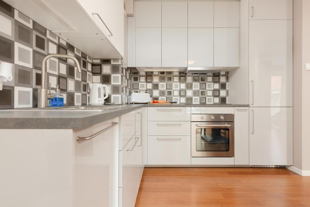 Elegancki Apartament W Centrum Gdyni Z Parkingiem By Noclegi Renters グディニャ エクステリア 写真